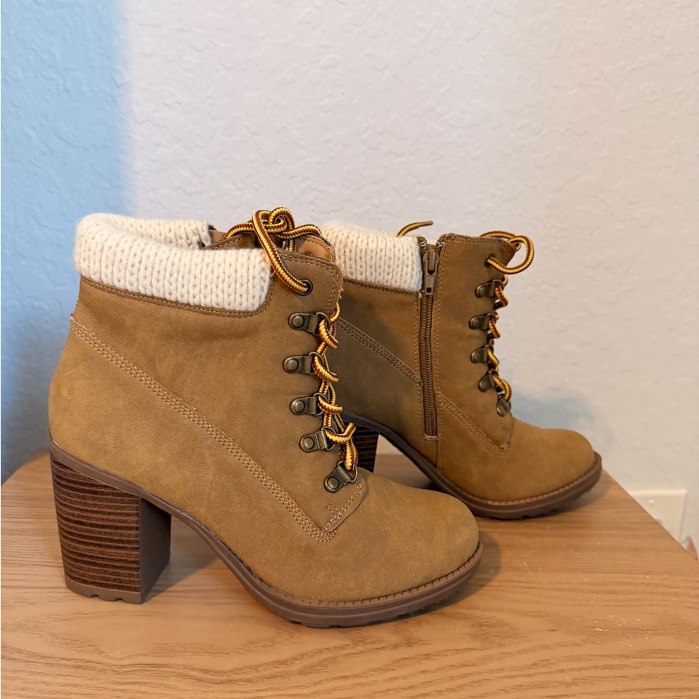 Esprit Tan Ankle Boots with Cream Accents